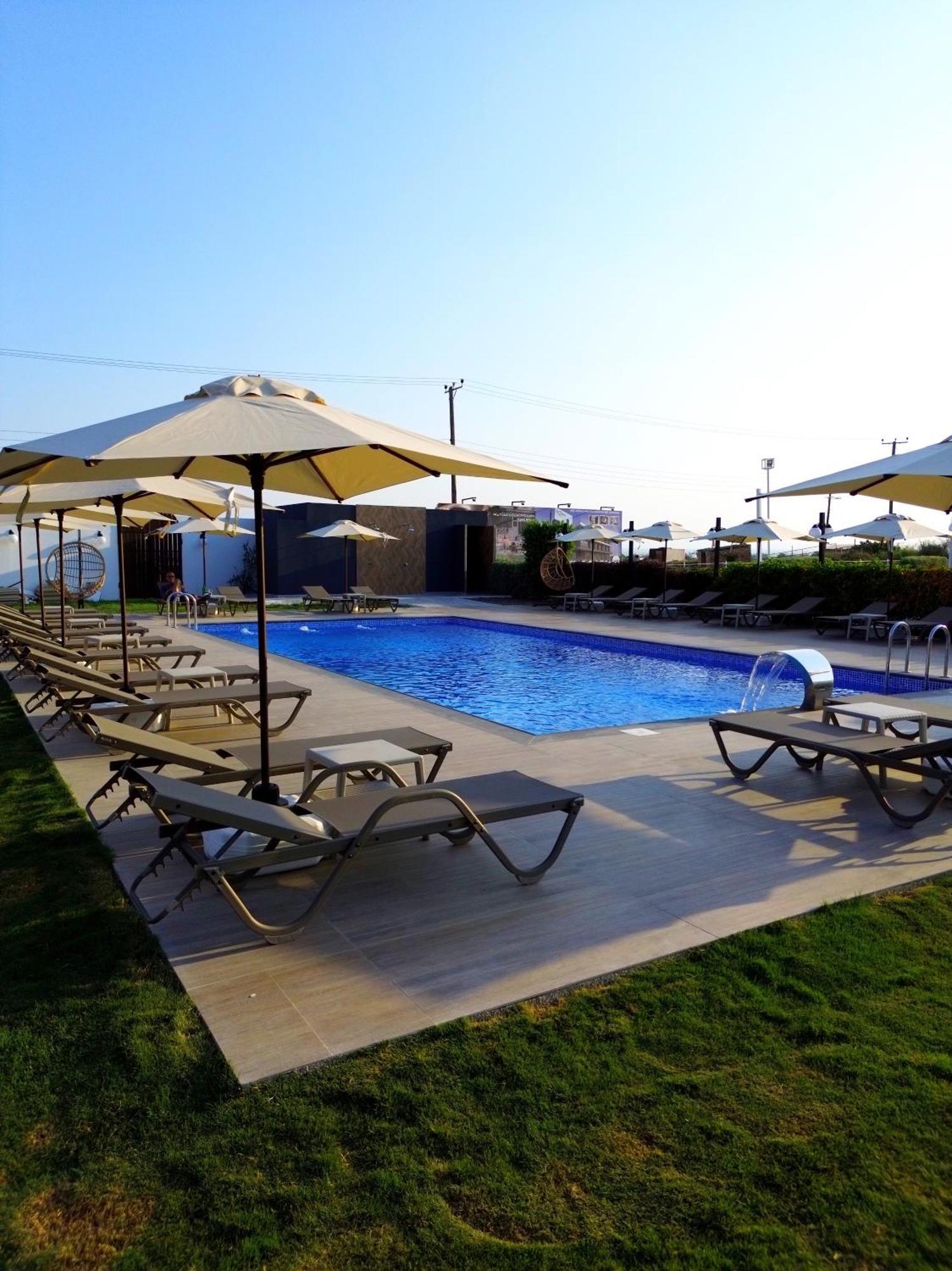 Cezar'S Airport Hotel Nicosia Exterior foto